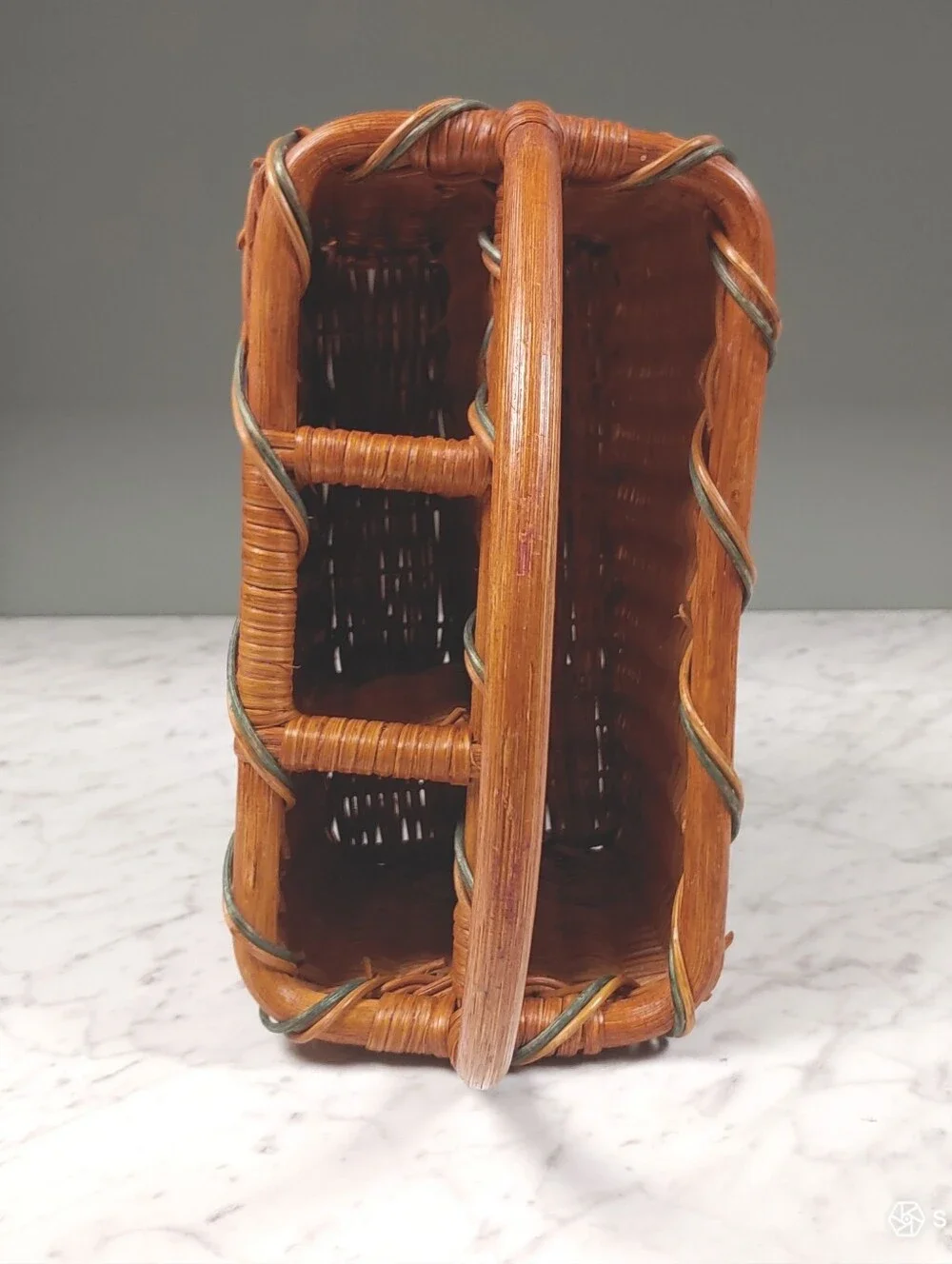 Wicker woven cottagecore home oak Basket w/ Handle 4 Compartments utensil caddy